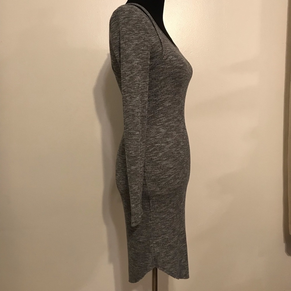 COLD SHOULDER DRESS ✨✨✨ - Picture 2 of 4